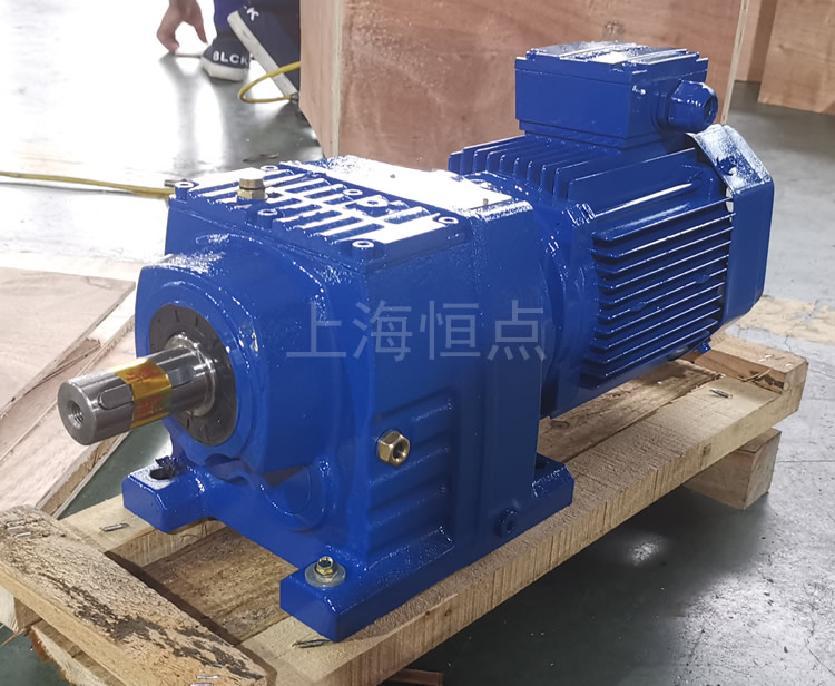 R47系列減速機配電機，藍色油漆實物照片