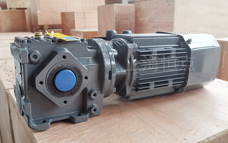 SA37系列減速機，配電機，灰色油漆 實物照片