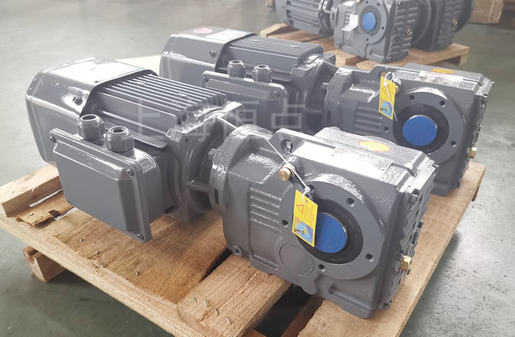 KA37系列減速機通孔輸出，配電機實物圖