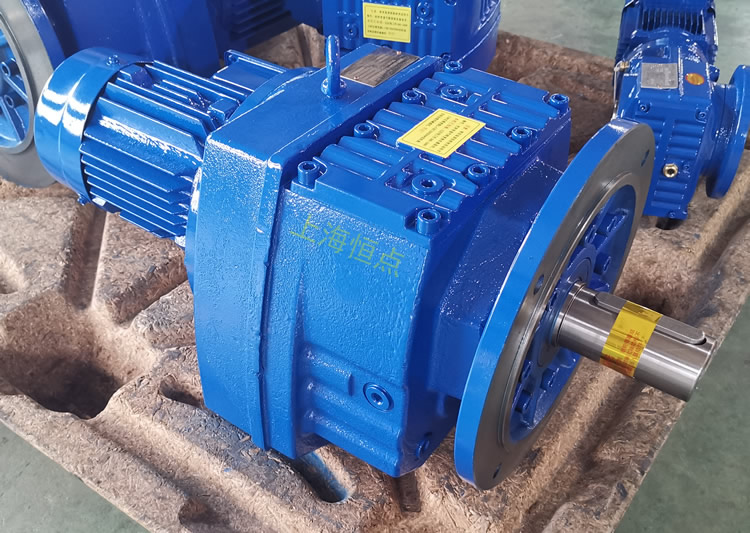 RF87減速機，立式安裝，輸入配電機，實物照片如下