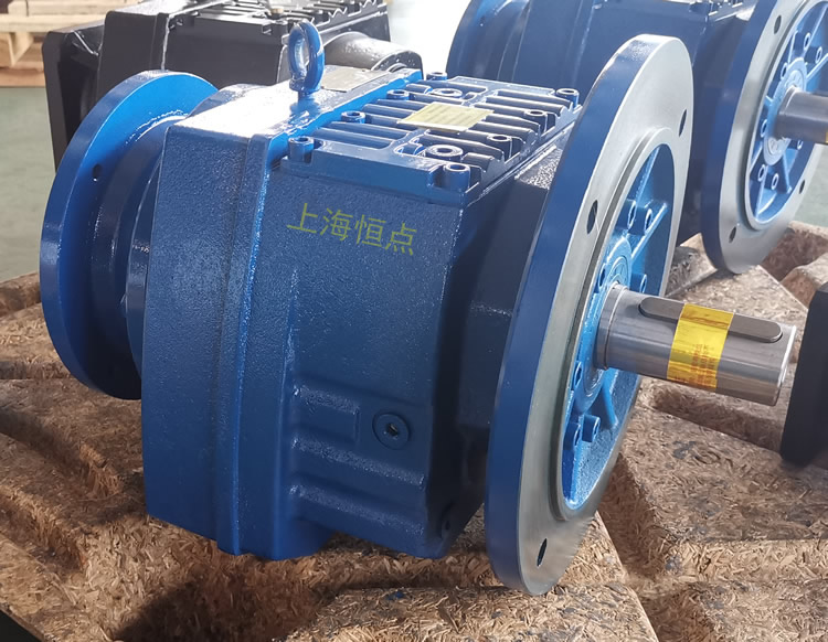 RF87減速機，輸入配法蘭B5端蓋，立式法蘭輸出，實物照片