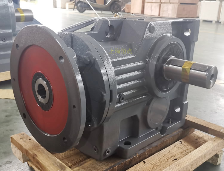 K97減速機，輸入配電機法蘭端蓋，右輸出單軸，實物圖如下